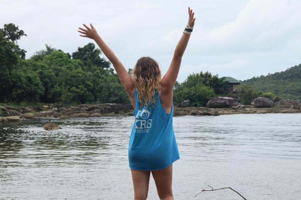 Mad Monkey Koh Rong Samloem Hostel Rongszanlöm-sziget Kültér fotó